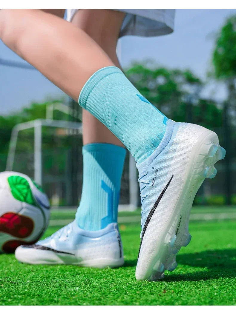 New Men Football Boots Futsal Cleats Unisex Soccer Shoes Hot Sale High-quality Professional Women Ultralight TF/FG Sneakers