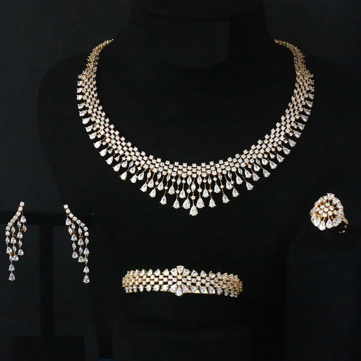 Trendy Fashion 4PCS Luxury Waterdrop Indian Jewelry Sets For Women Wedding Party Indian Dubai Bridal jewelry Sets