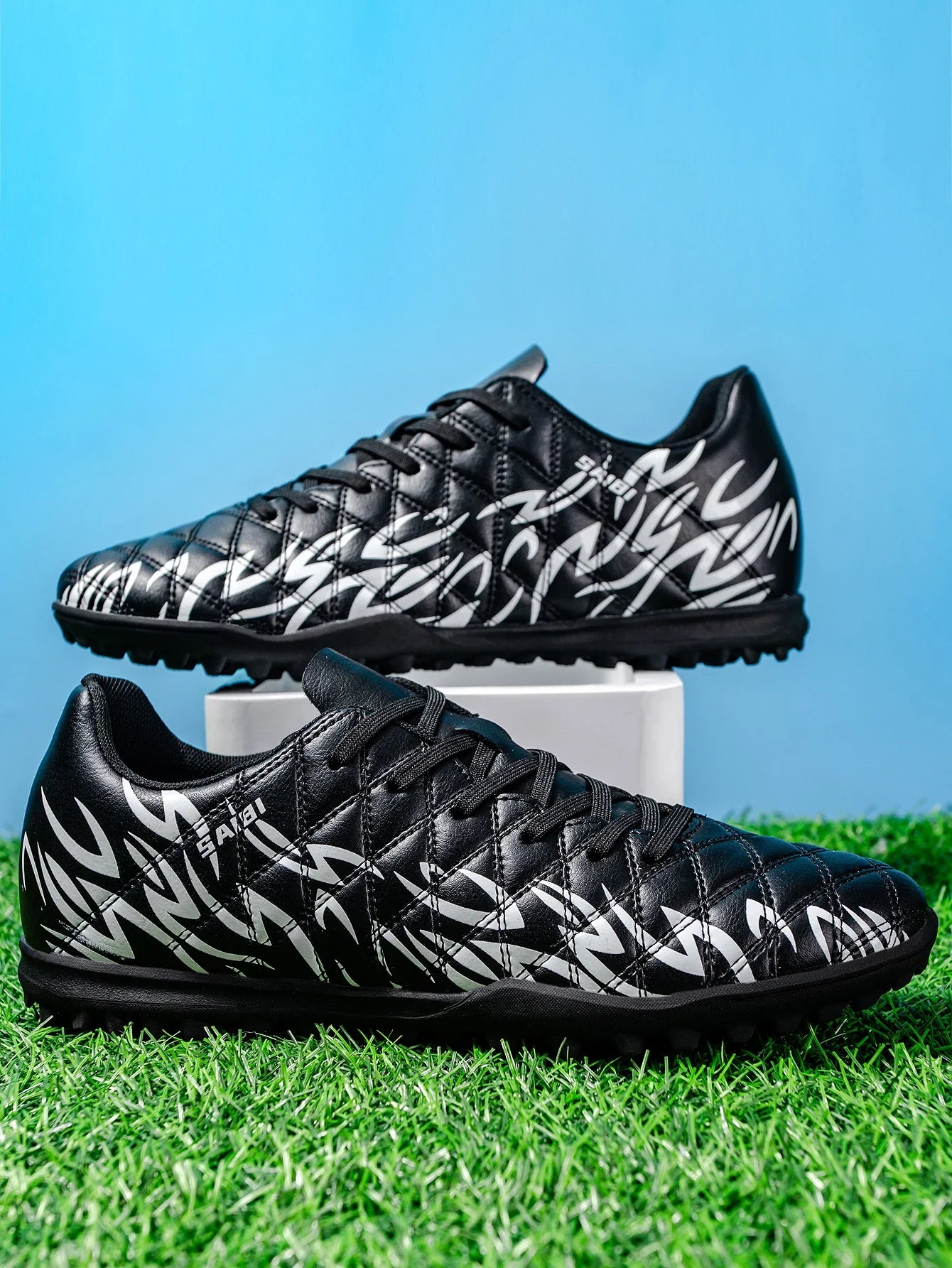 Wear Resistant TF Turf Soccer Boots PU Elastic Fabric Upper Rubber Stable Grip Sole Youth Boys Girls Football Shoes