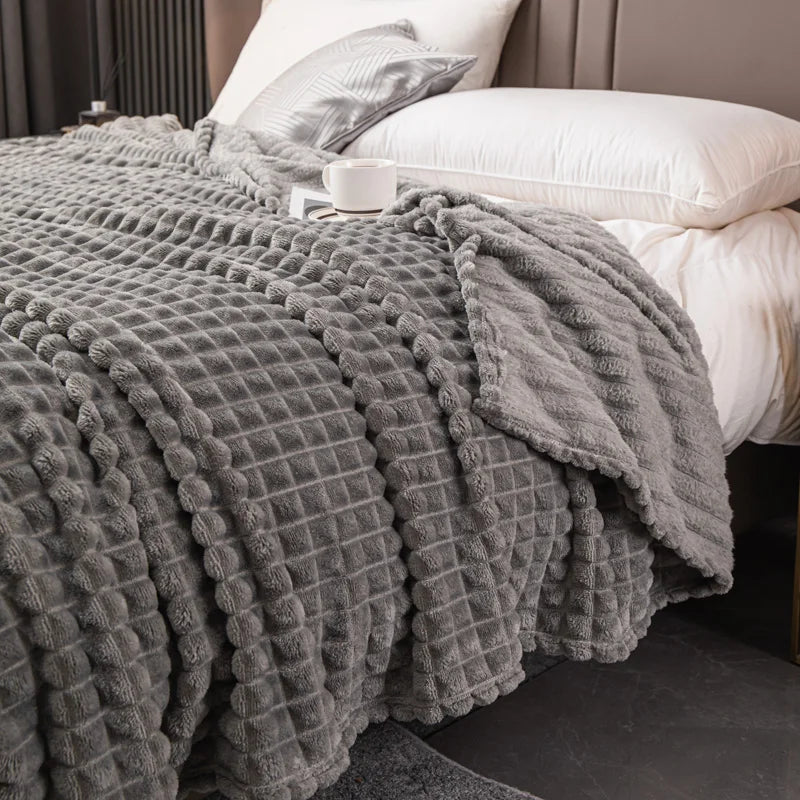 Blue Milk Velvet Blanket All Season Warm Air Conditioning Blankets Soft Fleece Comfortable Throw Blanket for Office Sofa Camping