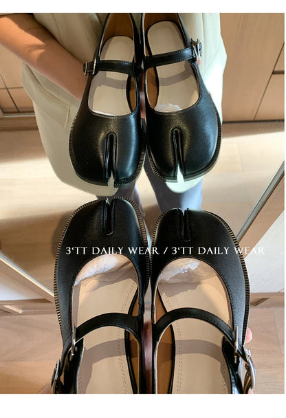 Fashion Women's Shoes New High Quality Leather Split Toe Mary Jane Shoes Comfortable Low Heel Women Shoes Lolita