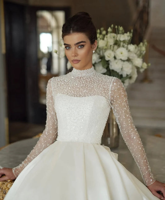 Customized A-line dress, high-neck wedding dress, elegant bow puffy dress, wedding dress  Vestido de novia