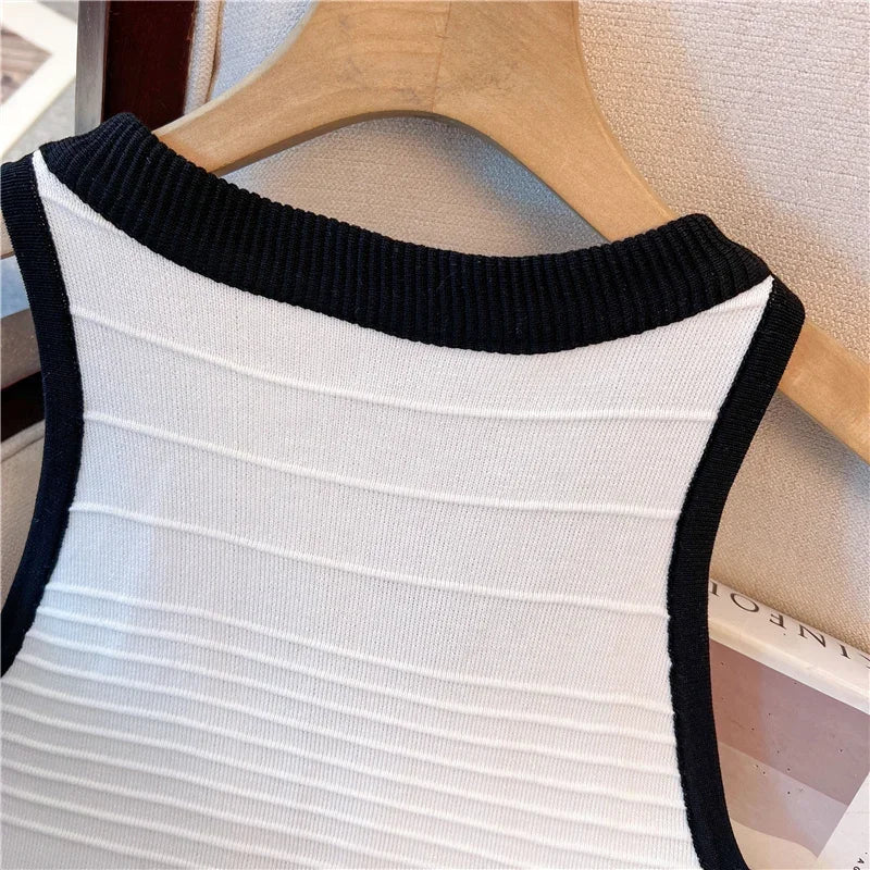 Metal Buttons Patchwork Tank Tops White Crop Top Chic Y2k Sleeveless Summer Knit Tops T-shirt Korean Women's Clothing New