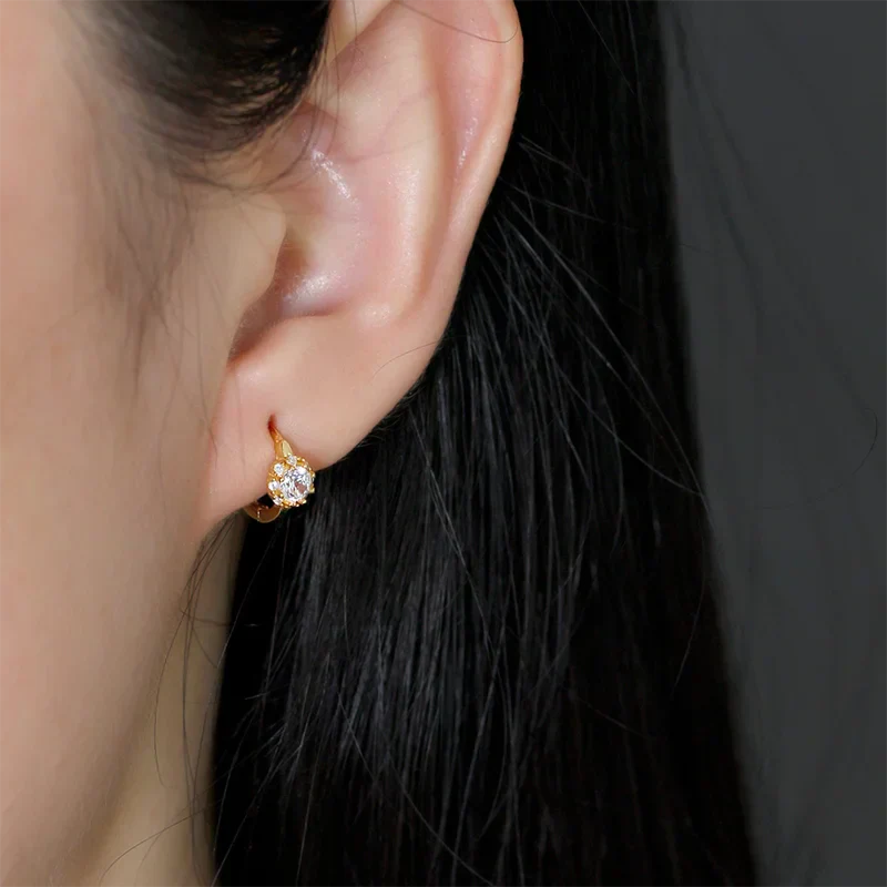 925 Sterling Silver Luxury Shiny Zircon Huggies Hoop Earrings for Women Fashion Elegant Charms Wedding Party Jewelry Gift