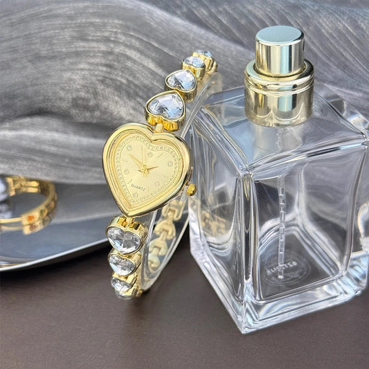 Women's heart-alloy case Sparkly cute heart-shaped glass rhinestone bracelet Elegant stylish quartz watch