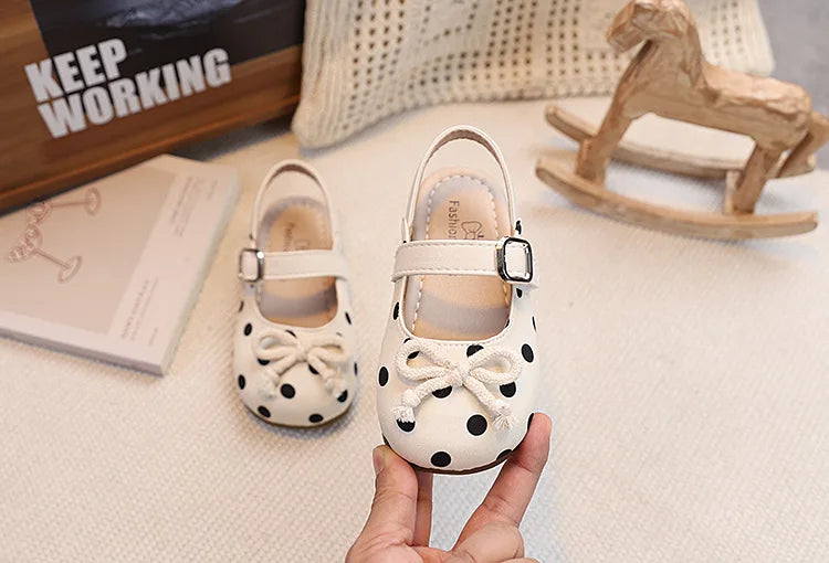 2026  Spring Autumn New Baby Shoes Cute Polka Dot Bow Girls Hollow Children's School Student Loafer Flats