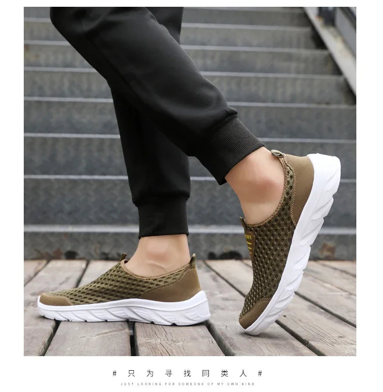 Lightweight Men Casual Shoes Breathable Slip on Male Casual Sneakers Anti-slip Men's Flats Outdoor Walking Shoes Size 39-46
