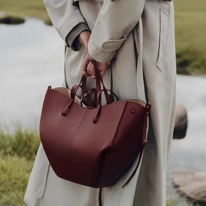 Nouveau sac fourre-tout en cuir de grande taille pour femmesNiche féminine sac à main ailes de grande capacité sac à bandoulière