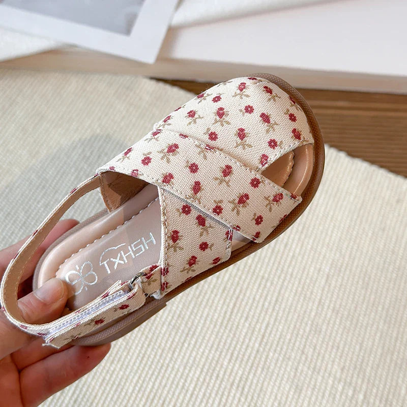 Girls Princess Floral Sandals New Summer Cross Strap Children Beach Shoes Non-Slip Breathable Kids Flat Sandals School Perform