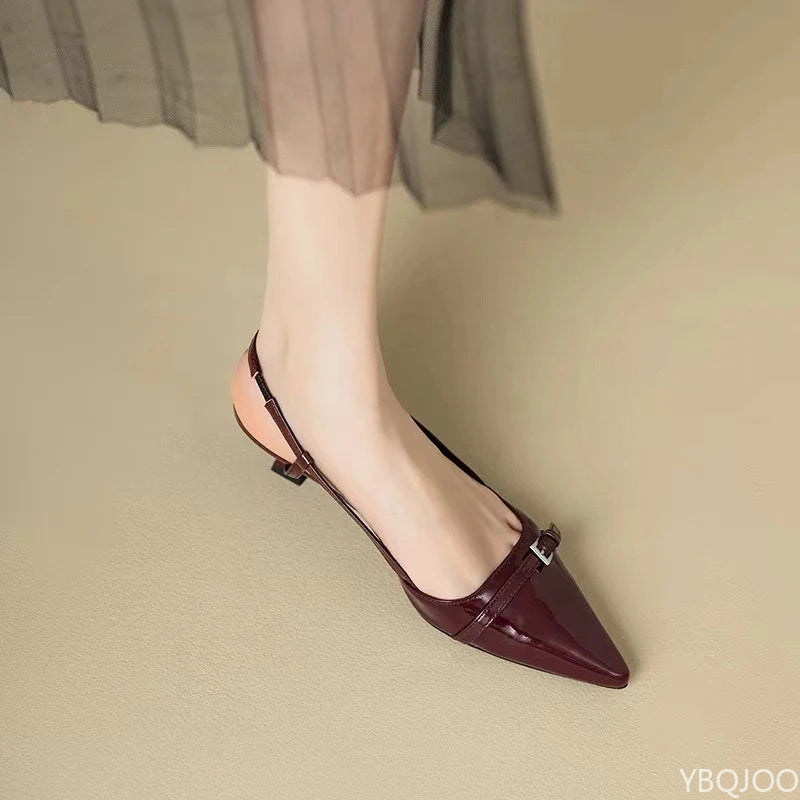 2026 Summer Fashion New Fairy Style Low Heeled Women's Sandals with Pointed Retro Versatile Thin Heeled Rear Air Sandals