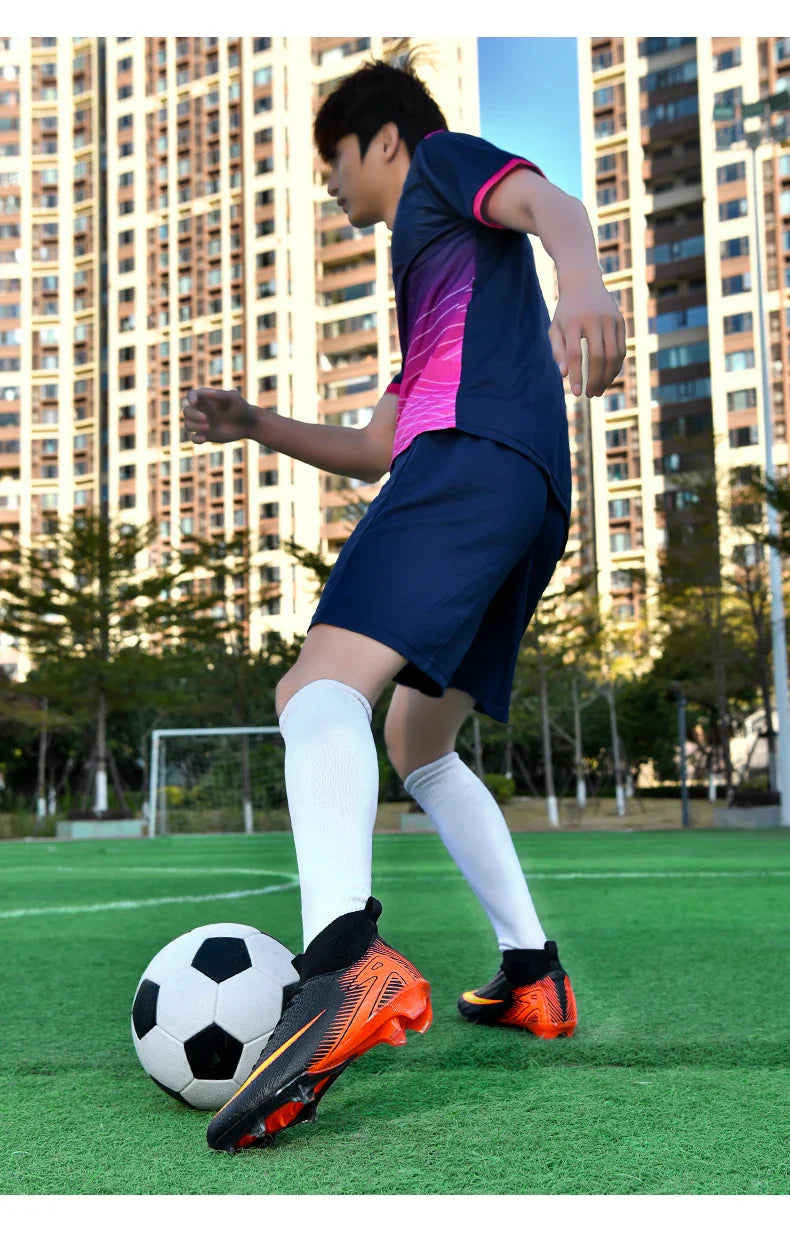 Men Football Boots Professional Soccer Cleats Non Slip Resistant Training Shoes Outdoor Match Sneakers Adult Teenagers Athlete