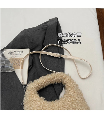 Plush Sweet Shoulder Bags for Women Cute Autumn and Winter 2025 New Versatile Fashion Large Capacity Women's Handbags