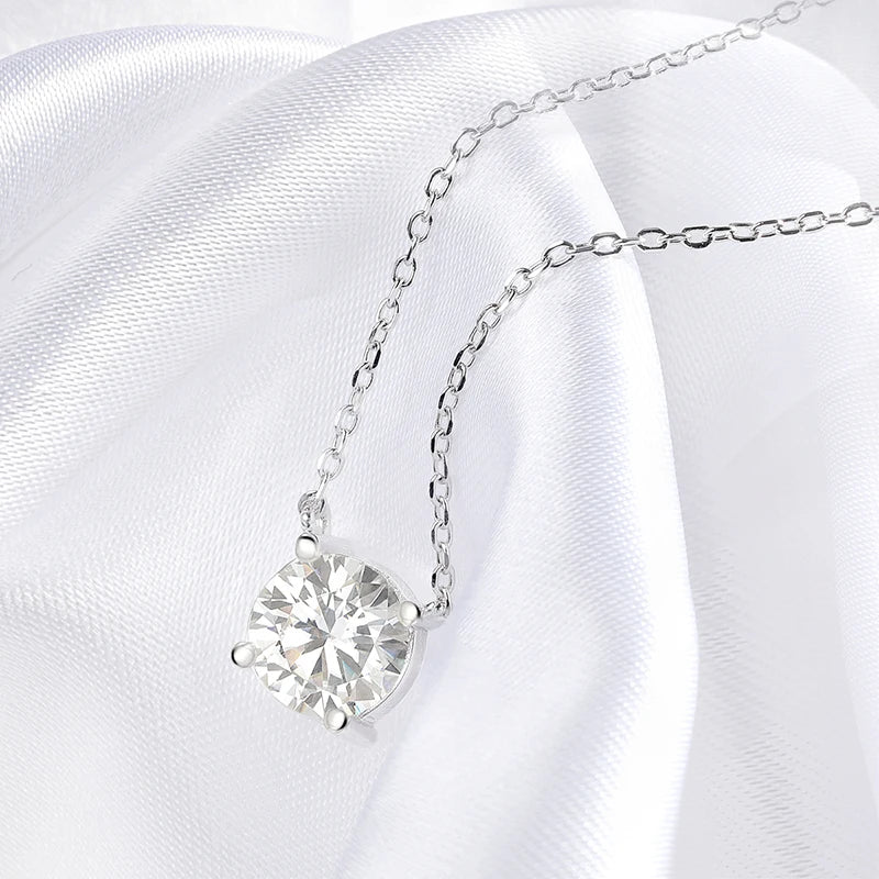 Colar Feminino de Moissanite Banhado a Ouro Branco 1-10 CT Clássico com Pingente de Quatro Garras Joia de Casamento em Prata Esterlina 925