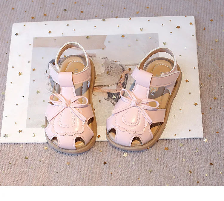 Girls Summer Sandals Toe-covered Anti-kick 2025 Brand New Children Flat Sandals Princess INS Hot Trend Toddler Clog Shoes I03055