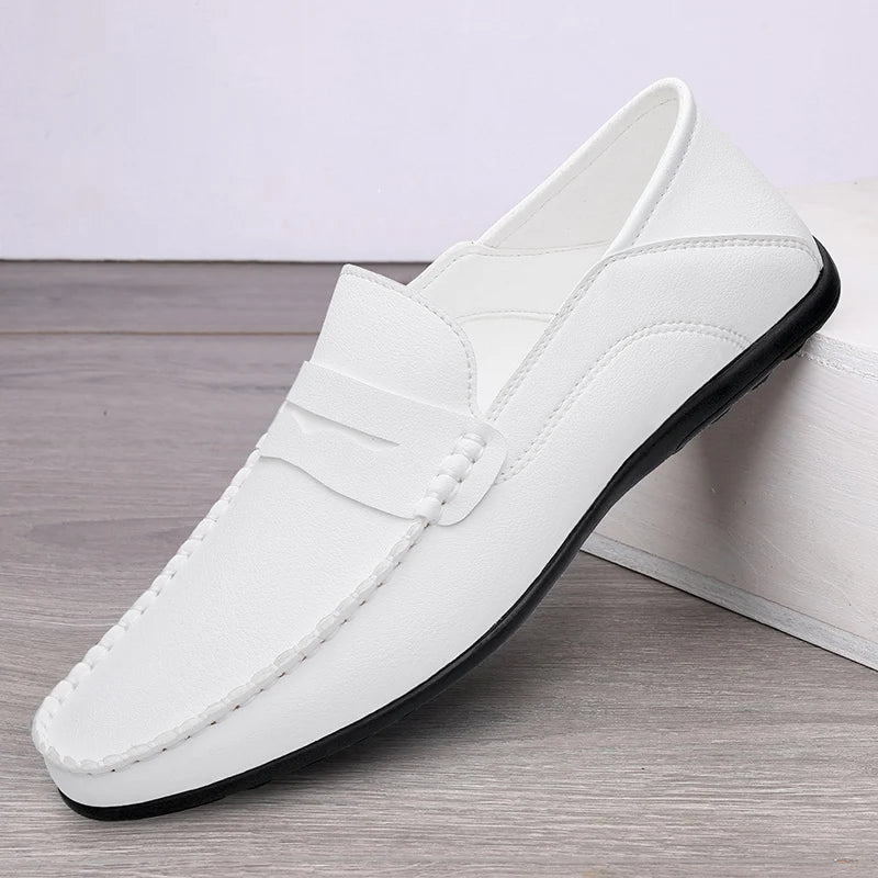 Men's fashion leather shoes Four Season new plus size casual soft sole white shoes anti slip outdoor business dress leather shoe