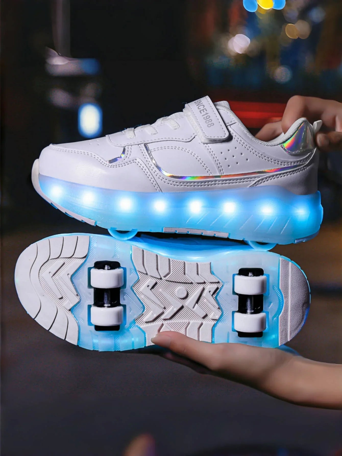Popular and fashionable children's and teenagers' walking shoes upgraded version enhances stability, detachable dual-use sports