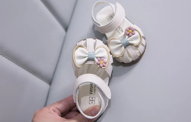 2026 New Girls Baby Soft Sole Princess Sandals Extra Soft Summer Toddler Closed Toe Fashion Walking Shoes