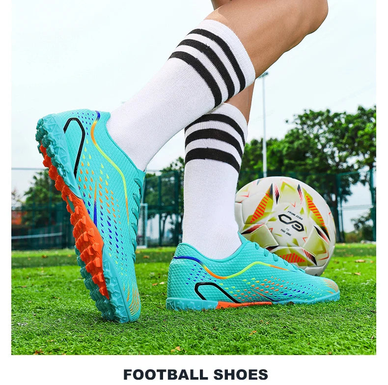 New Men Soccer Shoes Hot Sale Women Professional Football Boots Unisex High-quality Futsal Ultralight Cleats TF/FG Sneakers