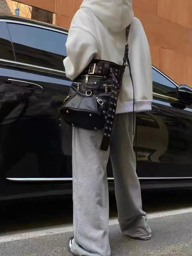 High Street Vintage Handbag Women New Rivet Large Capacity Casual Crossbody Bags Ladies Moto Biker Black Messenger Bag