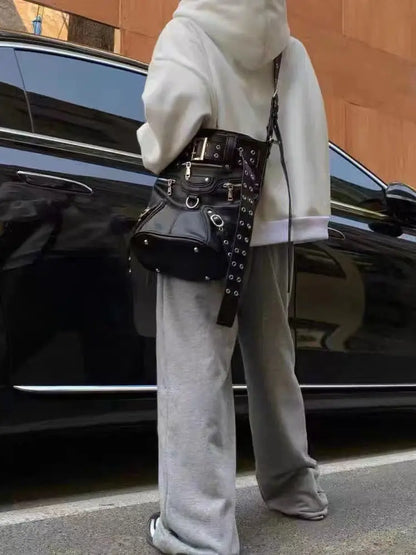 High Street Vintage Handbag Women New Rivet Large Capacity Casual Crossbody Bags Ladies Moto Biker Black Messenger Bag