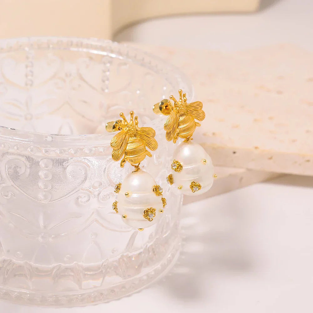 Bee And  With Natural Pearls Pearl Earrings 18K Gold Plated Jewelry Korean Designer Jewelry Earrings Gifts For Girlfriend