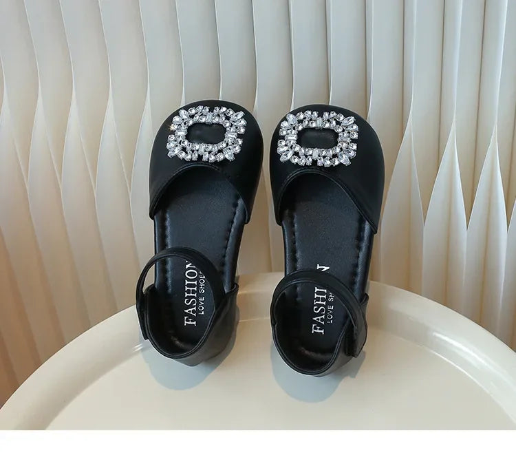 New Children's Sandals Summer Rhinestone Buckle Sandals for Girls Fashion Elegant Kids Princess Causal Wedding Flat Sandals Soft