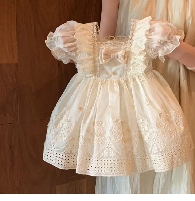 Vestido de princesa Lolita francês para meninas, vestido novo estilo verão para um ano de idade, lindo vestido branco de manga curta para menina fofa