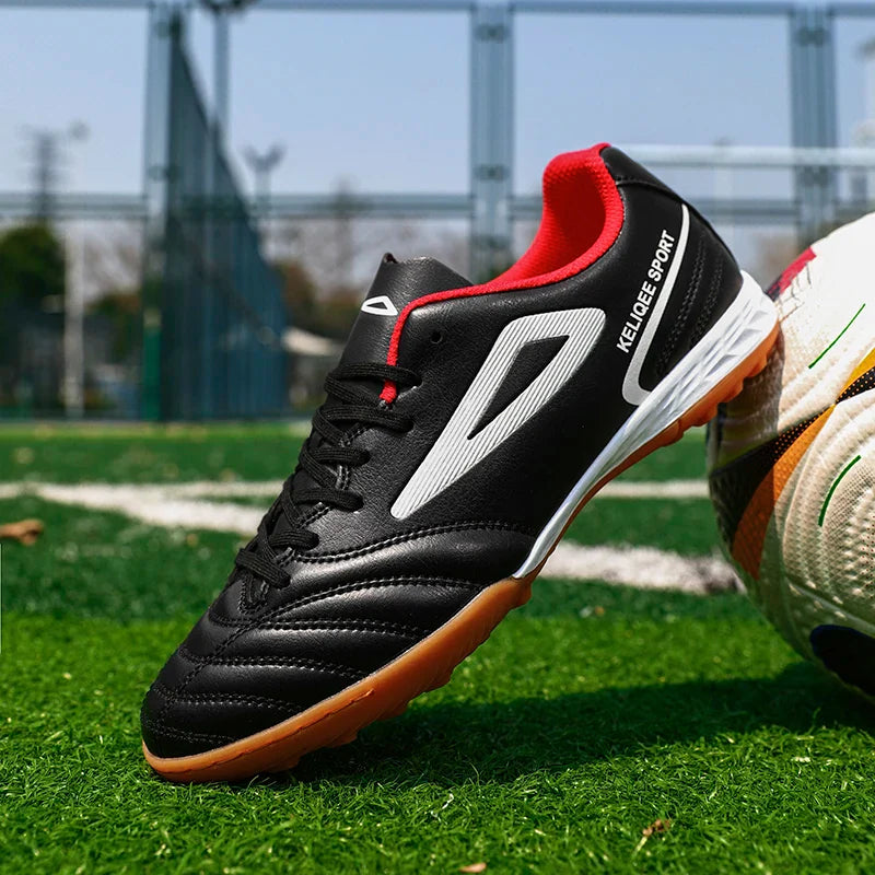 New Men Football Boots Indoor Futsal Soccer Shoes Ultralight Wholesale Professional Training Unisex Breathable Drop Shipping