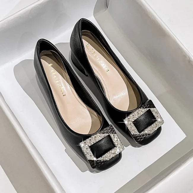 Plus Size 35-43 Women Pumps Med Heel Square Toe Pumps Office Lady Leahter Shoes Big Gold Metal Chain Soft Soles Slip on Shoes