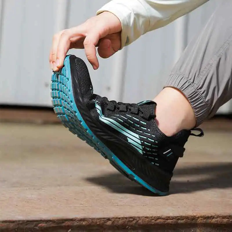 Summer New Breathable Insulated Safety Shoes Anti smashing, Anti piercing, Wear resistant Work Shoes