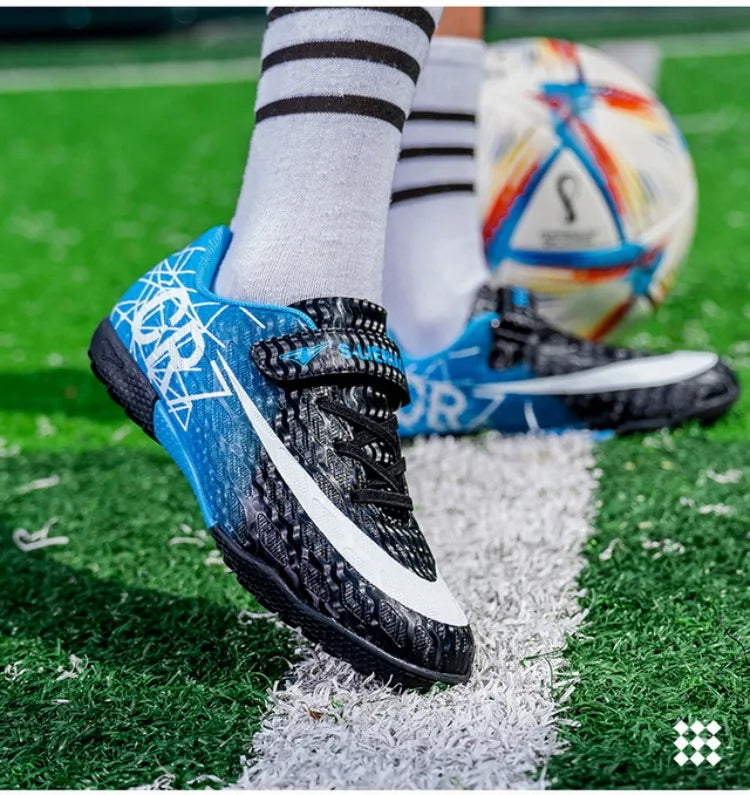 Kids Sport Football Shoes For Boys Indoor Turf Training Outdoor Fast Hall Childrens Soccer Shoes Light Football Boots Sneakers
