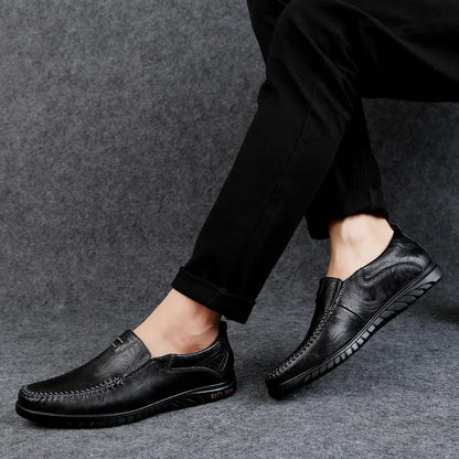 Men's Comfortable Soft-Soled Slip-On Loafers Versatile Casual Business Formal Leather Shoes
