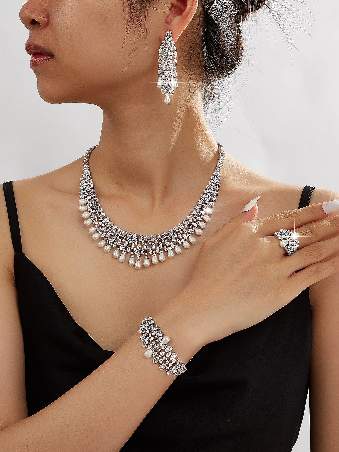 2025 New 4-piece Cubic Zirconia With Pealr Tassel African Blue Bridal Jewelry Set Dubai Necklace Set Women's Wedding Party