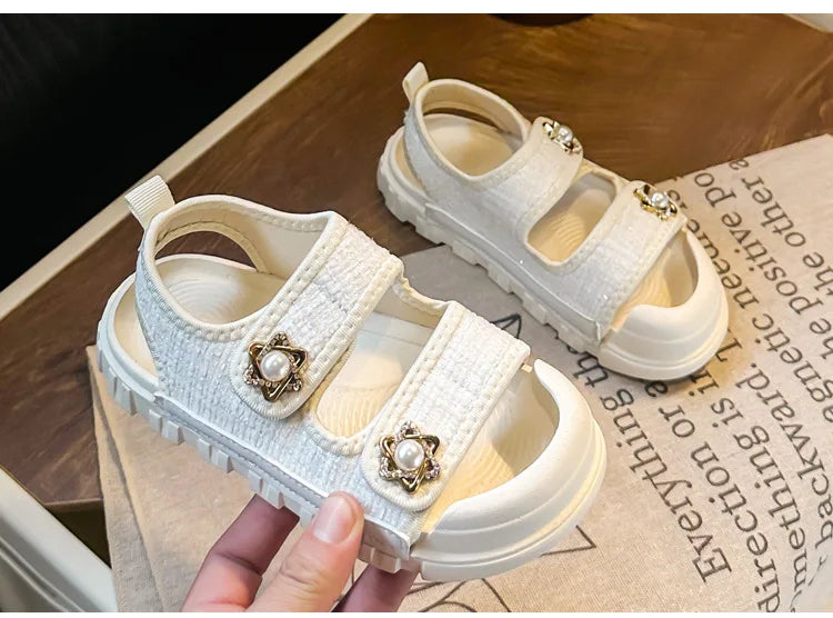 2025 Nice Straw Children Sandals New Arrivals Girls Appliques Metal Decos Sandals for Kids Girl Anti-kick Toe Beach Shoes I03242