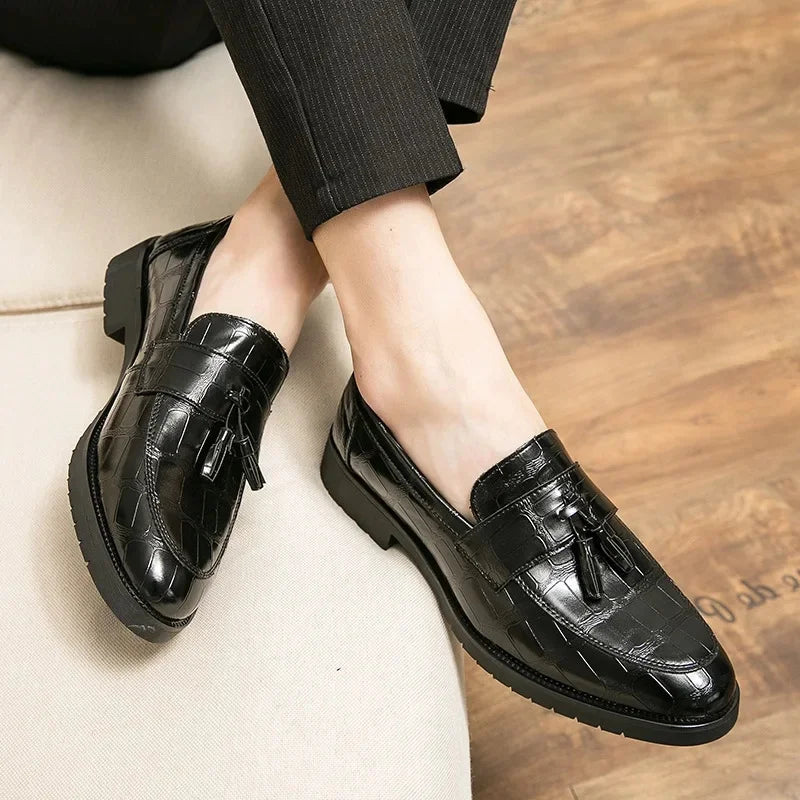 Casual Slip-On Wedding Shoes Men's Small Size Business Leather Shoes British Style Fashionable Loafers Polyurethane Upper Rubber