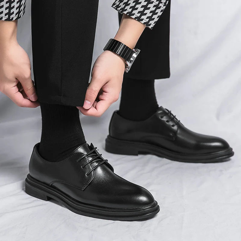 Classic Derby Shoes Brogues Leather Man Business Dress Office Leather Shoe For Men Fashion Patent Leather Party Wedding Shoes
