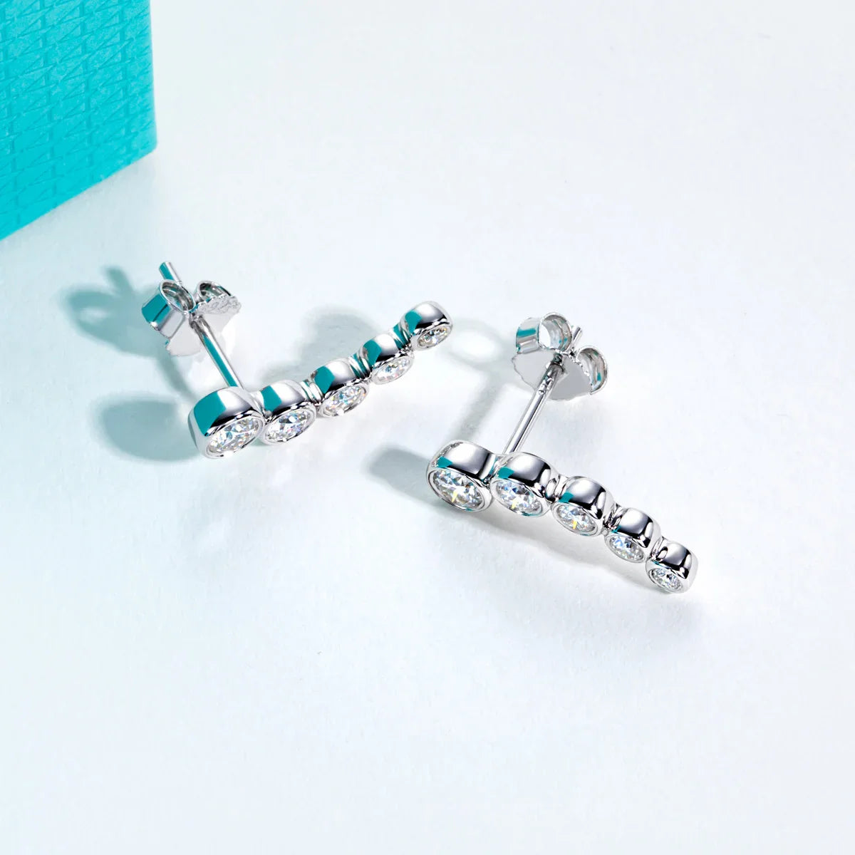 0.82cttw Moissanite Stud Earrings 925 Sterling Silver Gold Plated Classic Bezel Smile Earrings for Women Jewelry Gifts