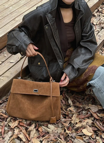 Suede Leather Tote Bag for Women Large Capacity Cowhide Shoulder Bag Designer Lock Satchel Chic Soft Nubuck Crossbody Purse