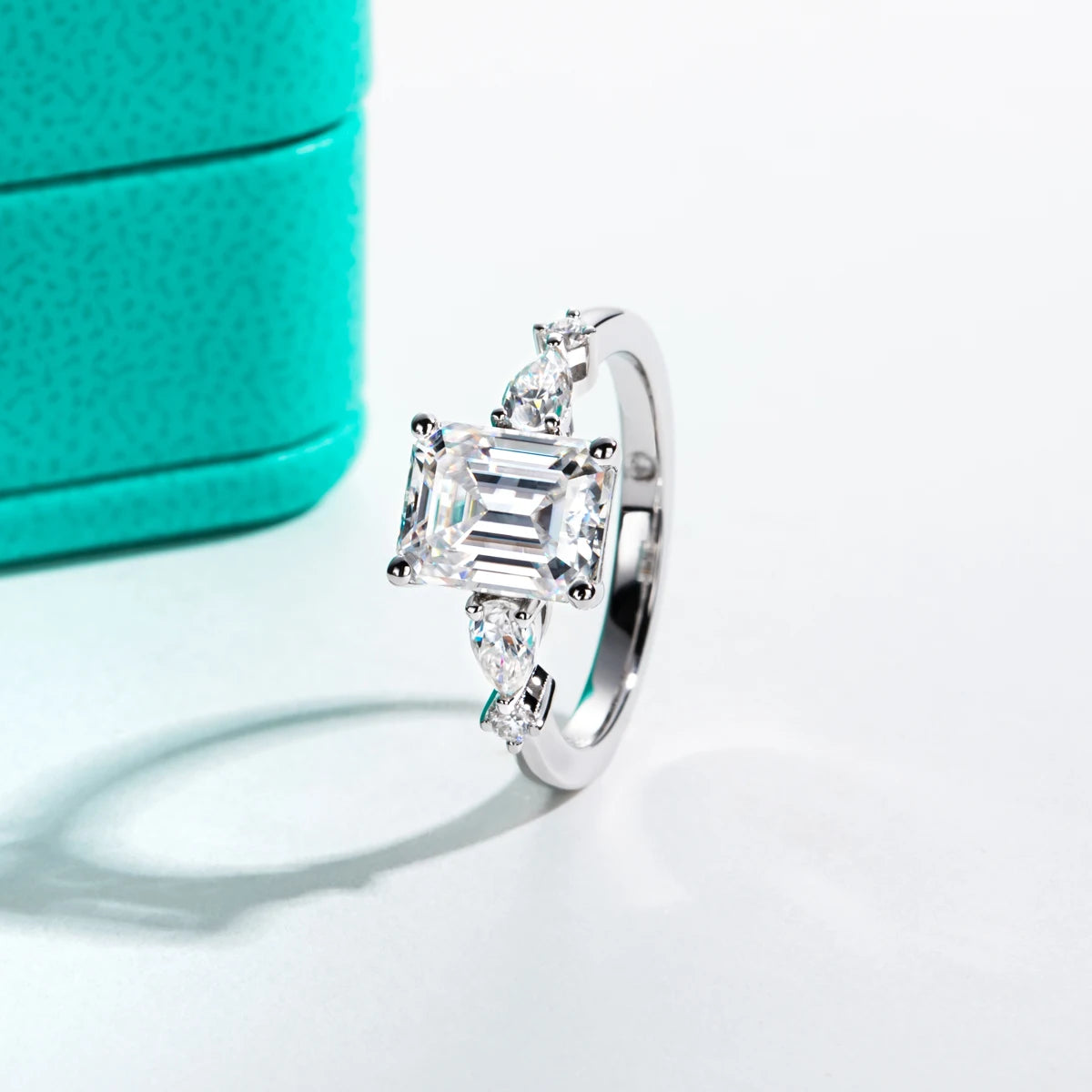 3ct D Color Emerald Cut Moissanite & 0.3ct Pear Cut Engagement Ring 18K Gold Plated Ideal for Weddings Women's Gifts