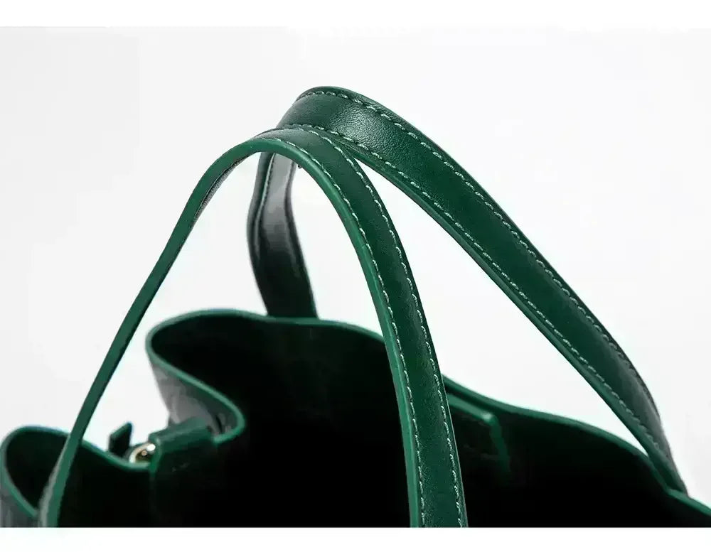 Large Capacity Handbag Luxury Brand Temperament Letter Print with Lock Design 2025 Trendy Women's Crossbody Bag