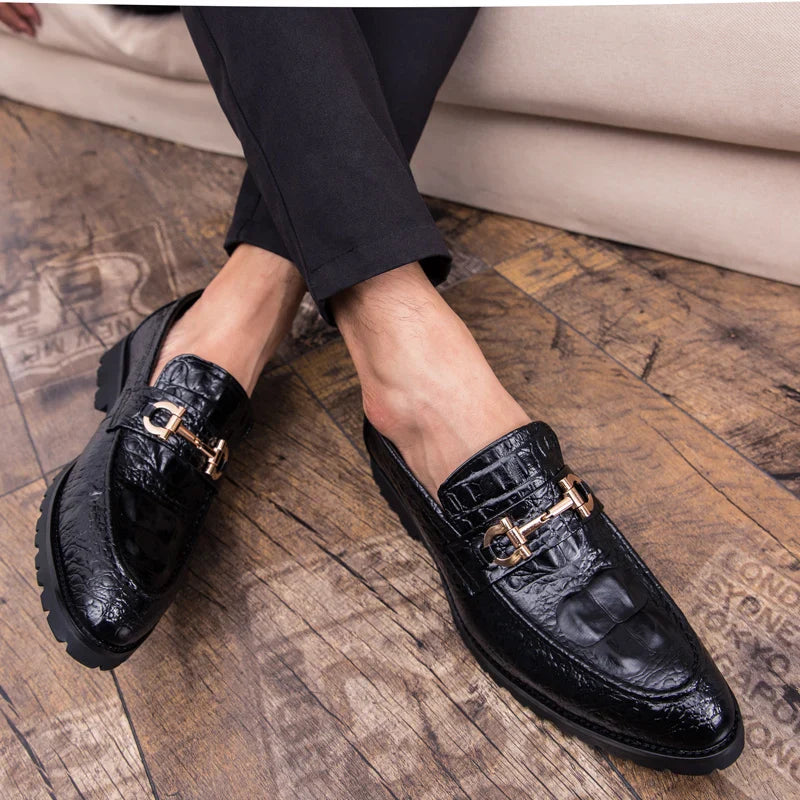 Sapatos sociais masculinos de couro bico fino casual de negócios formal detalhe de metal preto