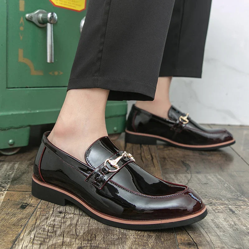 Business Casual Men Dress Shoes Luxury Glitter Designer Formal Shoes For Man Patent Leather Shoes Pointed Toe Men's Social Shoes