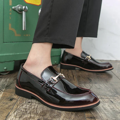 Business Casual Men Dress Shoes Luxury Glitter Designer Formal Shoes For Man Patent Leather Shoes Pointed Toe Men's Social Shoes