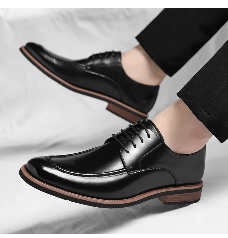 Fashion Designer's New Gentleman's Brown and Black Lace-up Men's Formal Leather Shoes