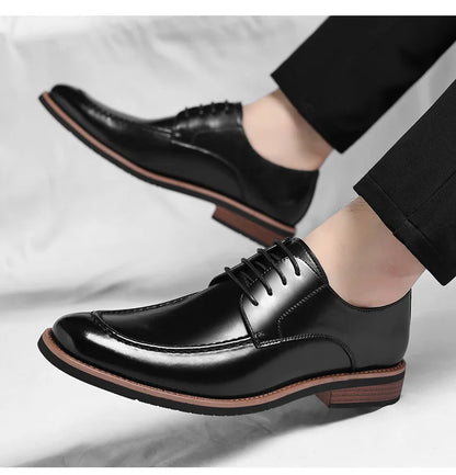 Fashion Designer's New Gentleman's Brown and Black Lace-up Men's Formal Leather Shoes