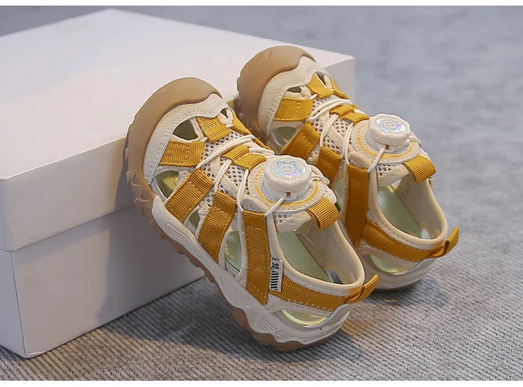 Kids' Rotating Button Closed-Toe Sandals, Breathable Mesh Shoes, Non-Slip Boy Girls Barefoot Shoes Summer Casual Sports Sandals