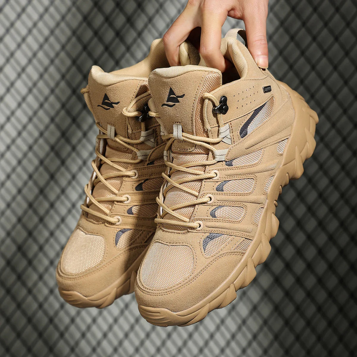 New Men High Quality Leather Boots Fishing Hunting Sneakers Desert Combat Men's Boots Outdoor Hiking Shoes Ankle Boots Work Safe