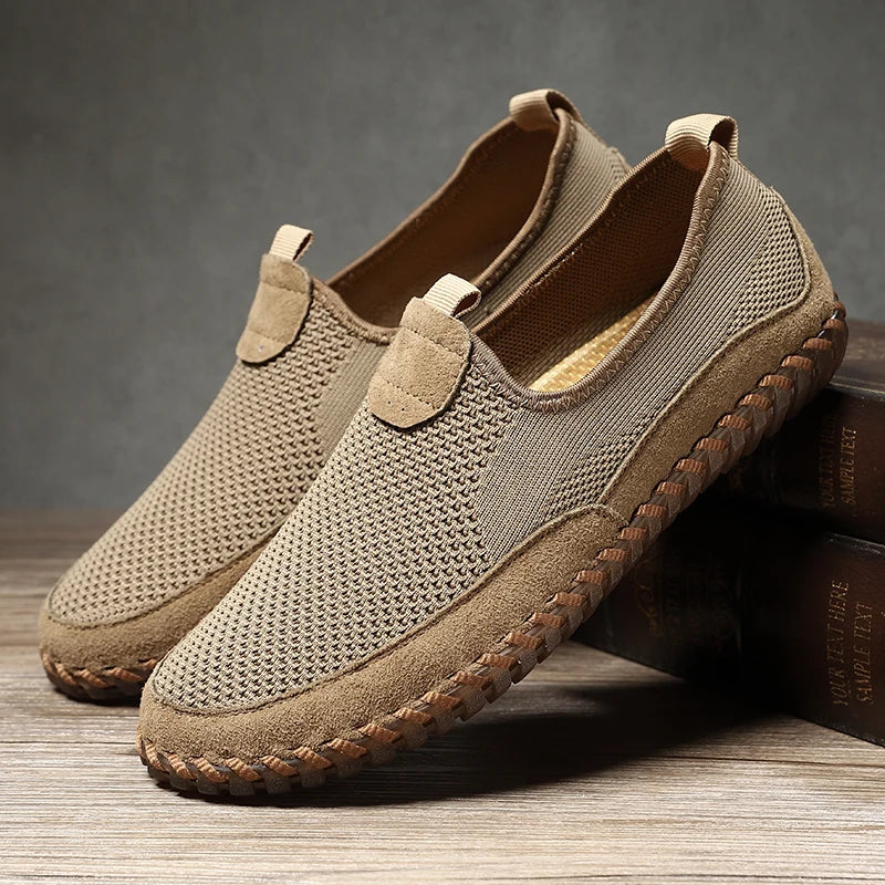 Breathable Men Casual Shoes Lightweight Outdoor Male Walking Shoes Anti-slip Men's Sneakers Slip on Flats Vulcanized Shoes 2025