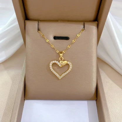 Fashionable and Luxurious Peach Heart Pearl Oyster Necklace, Personalized and Versatile Stainless Steel Clavicle Chain