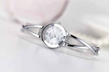 New Trendy Women Bracelet Watch Mujer Relojes Small Dial Quartz Leisure Popular Wristwatch Hour Female Elegant Watches